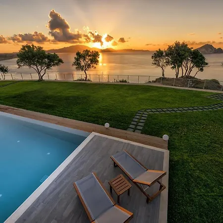 Artina Luxury Villa